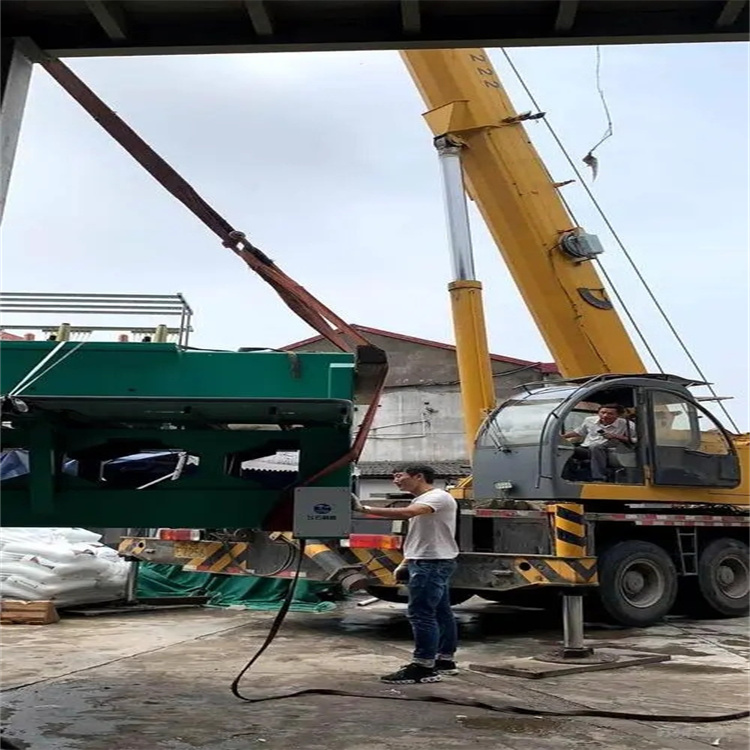 莱山吊风力发电机的吊车大概多少钱