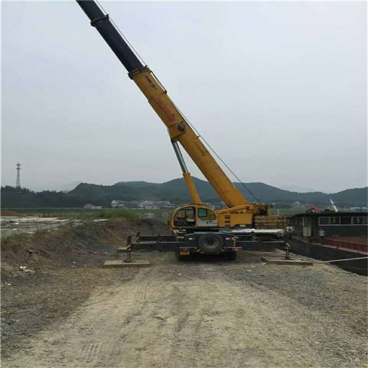 莱山重型吊车租赁费用